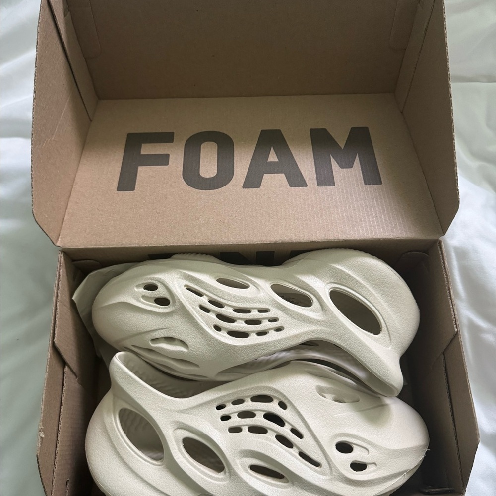 Yeezy FOAM RNRS US 7